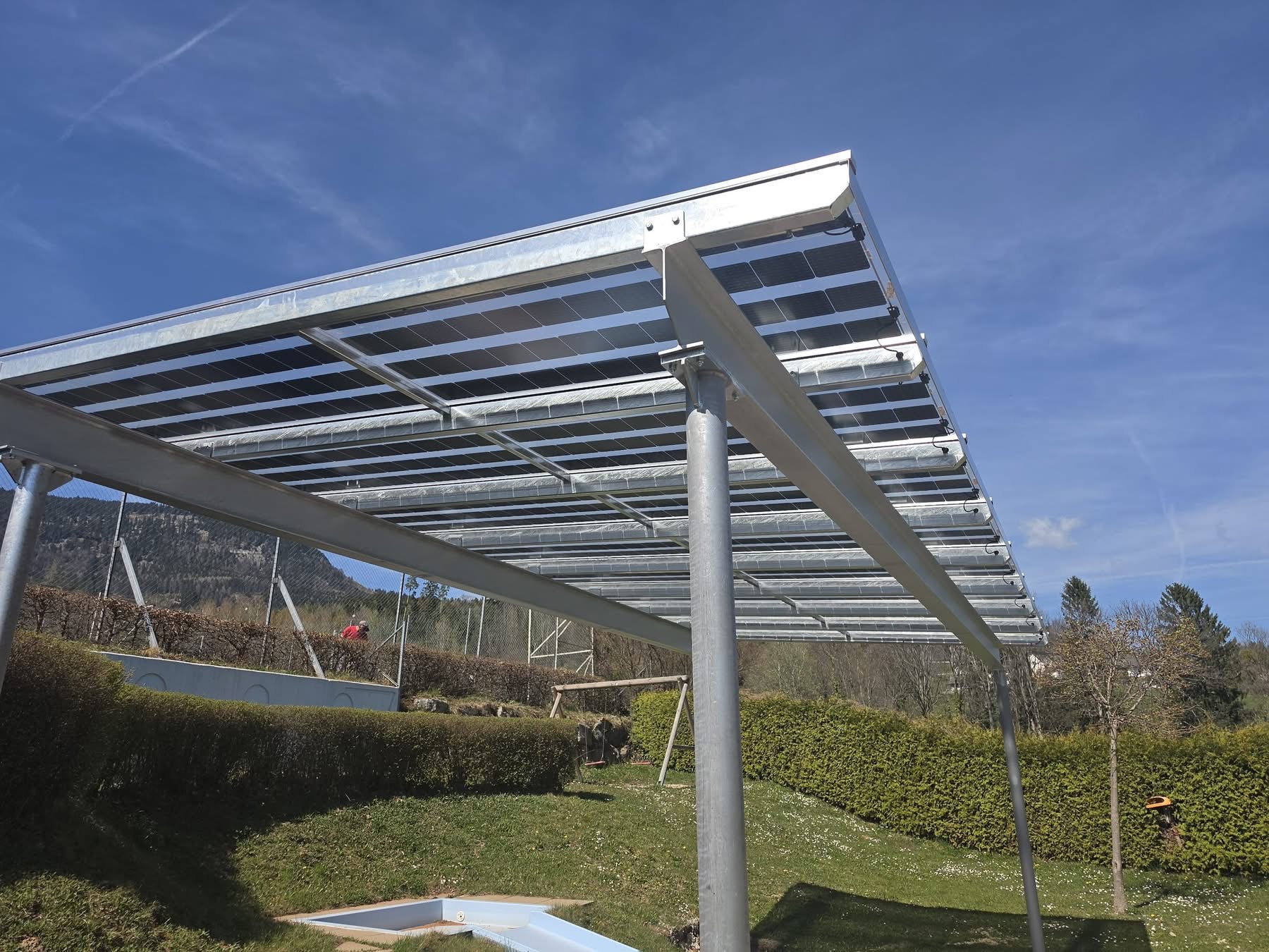 Schwimmbad Poolüberdachung - PV-Anlage